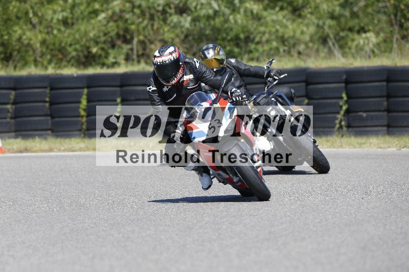 /Archiv-2025/48 25.08.2025 Cornu Master School ADR/gruen-vert/53